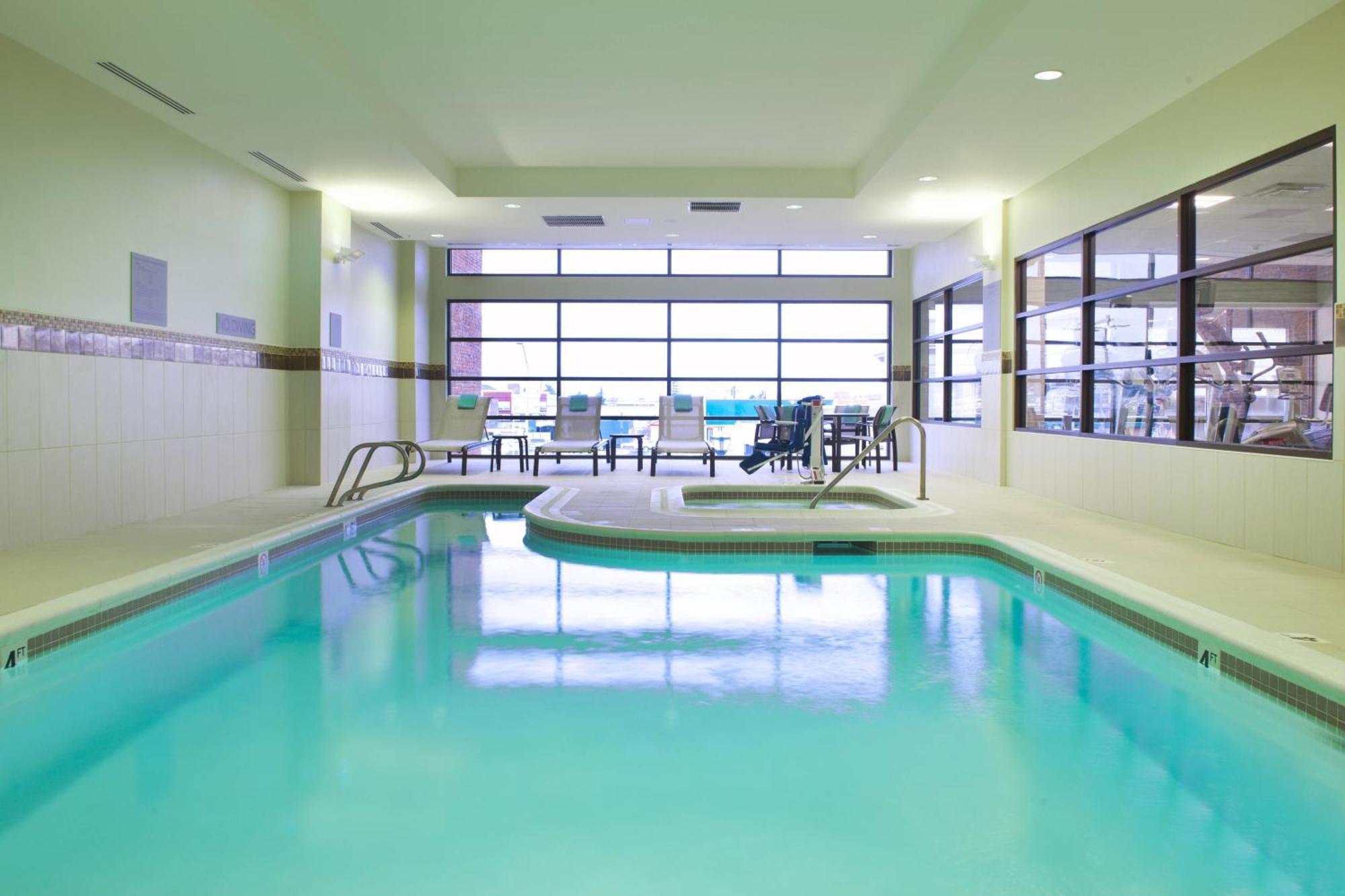 Courtyard By Marriott Seattle Everett Downtown Esterno foto