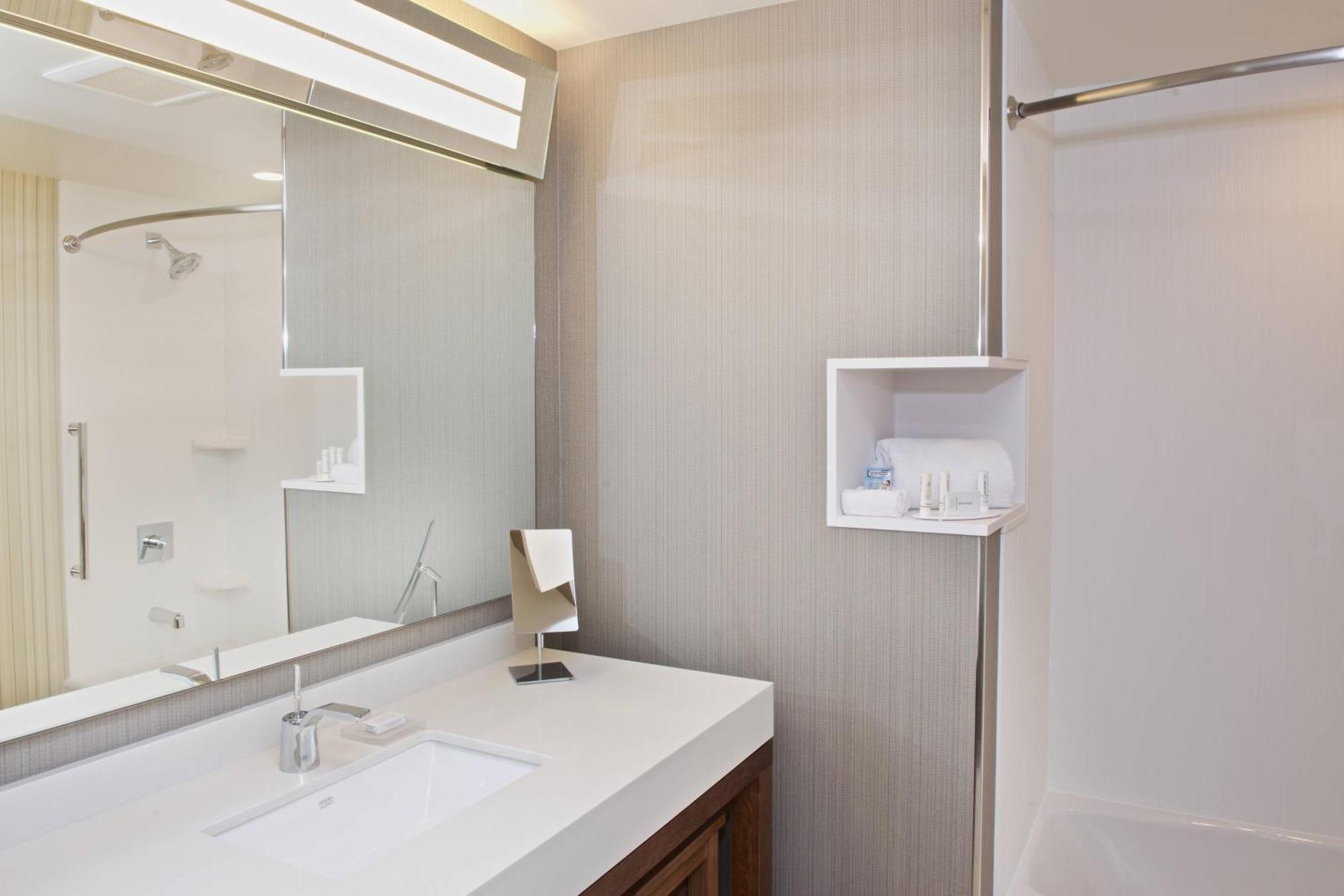 Courtyard By Marriott Seattle Everett Downtown Esterno foto