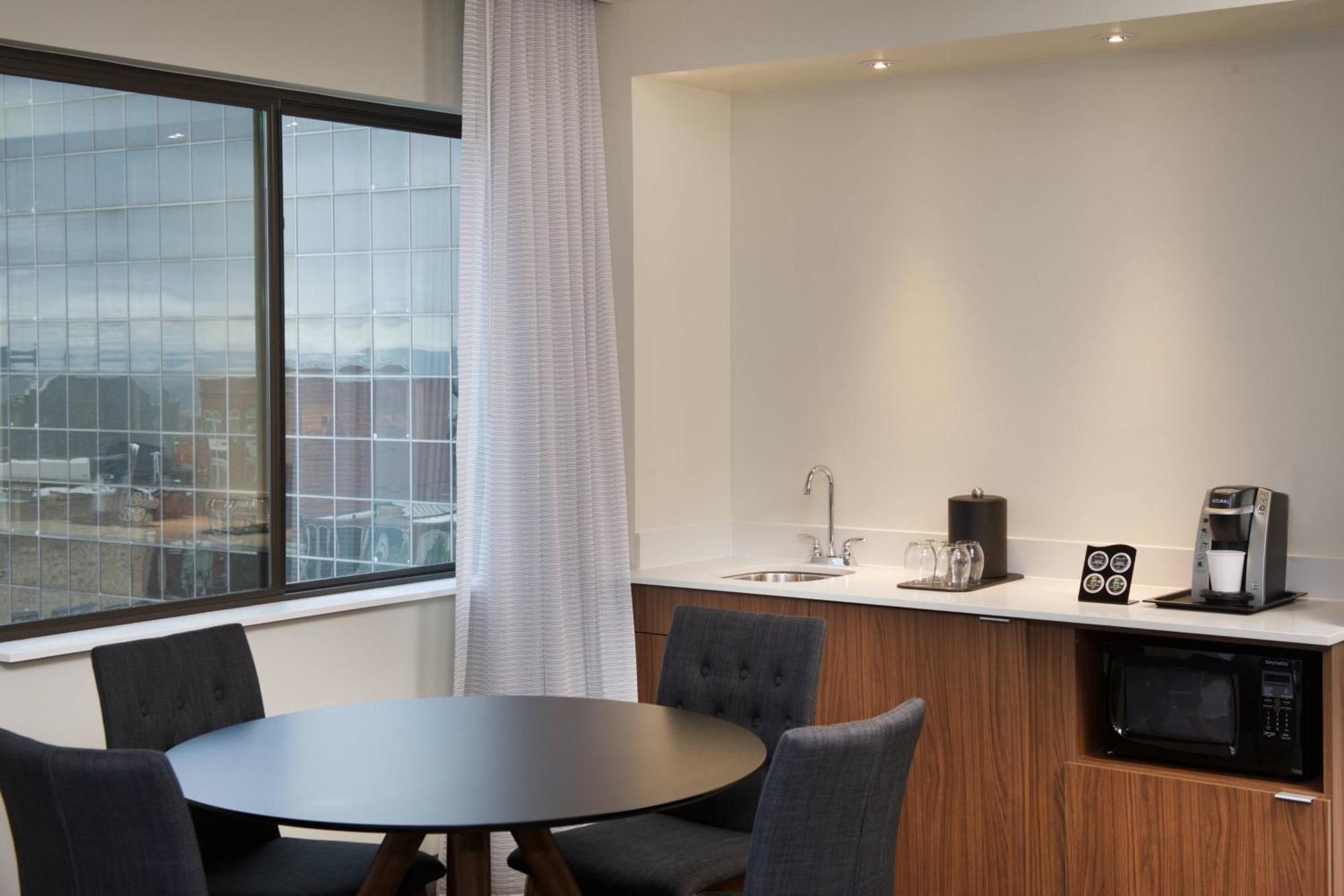 Courtyard By Marriott Seattle Everett Downtown Esterno foto